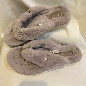 Koolaburra By Ugg Furr-ee Thong Slipper Sandal Womens 7 Lug Sole Lt Purple Gray